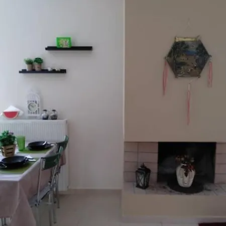 Apartment Two-storey Townhouse 70 M To The Gulf Of Corinth.